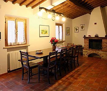 Amina, Winery & Hiking Farm stay